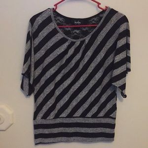 By & By Gray & Black XL top